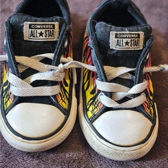 ❌SOLD❌
Converse Shoes All Star Chuck Taylors Flames Fire Sneakers Toddler 7 - Picture 8 of 8